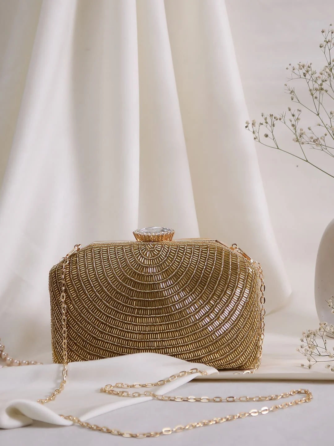Katdana clutch